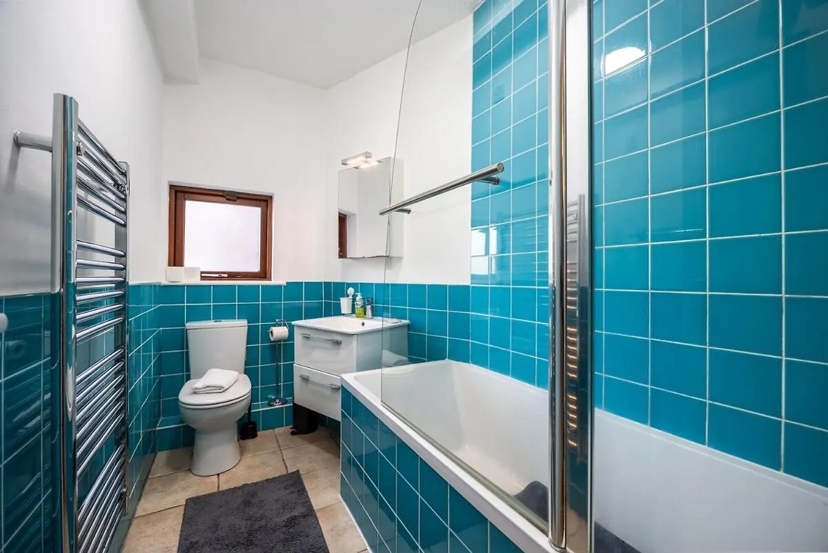 Chic 2Bed With Canal Views-15 Min To Kilmainham Gaol Дублин Ирландия